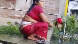 भारतीय मौसी सेक्स mms के बाद आउटडोर स्नान