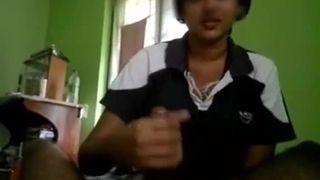 हिंदी सेक्स वीडियो की एक handjob दे
