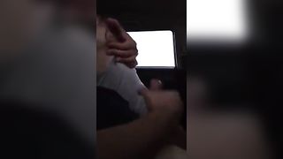 सेक्सी कॉलेज लड़की एक कार में उसके प्रेमी के साथ सेक्स