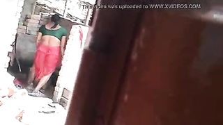 सेक्सी गांव लड़की स्नान वीडियो छिपे हुए कैमरे पर पकड़े