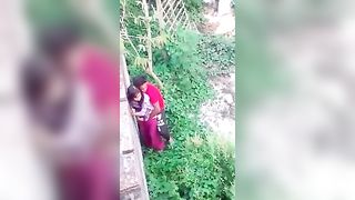 भारतीय पोर्न vedios घर के बाहर छिपा कैम एमएमएस