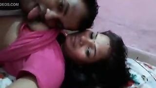 तमिल, घर सेक्स वीडियो के साथ एक सींग का बना हुआ शादीशुदा औरत