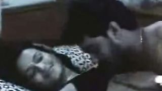 चुंबन भारतीय बेडरूम सेक्स दृश्य