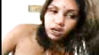 सेक्सी भारतीय लड़की टॉप पर