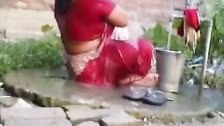 Indian आउटडोर एमएमएस ऑफ रुख परिपक्व भाभी खुला स्नान लीक दृश्य