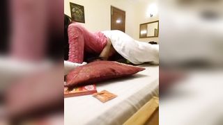 पुणे सेक्सी कॉलेज लड़की गड़बड़ में होटल