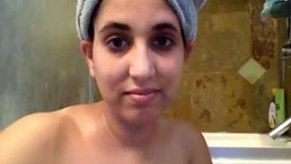 भारतीय बिग गधा लड़की स्नान के दौरान