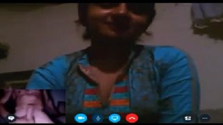 सेक्सी पाकिस्तानी लड़कियों Skype के साथ सफेद आदमी