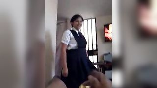 गर्म स्कूल लड़की उसे ट्यूशन शिक्षकों के डिक