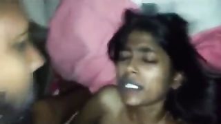 मलयालम सेक्स एमएमएस किशोर लड़की के साथ कमबख्त
