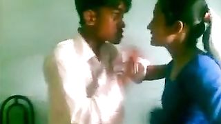 भारतीय कॉलेज किशोर Shabanas उल्लू प्रेस और झटका