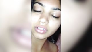 दिल्ली किशोरों की लड़की मोहक चेहरे का भाव सेक्स के दौरान