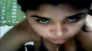 पुणे किशोरों की लड़की प्रेमी पर वेब कैमरा के साथ बड़े स्तन