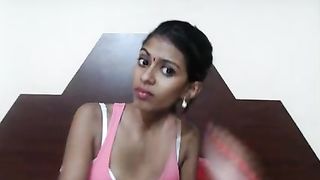 भारतीय किशोर प्रेमिका कपड़े उतारना गर्म नग्न सेक्स चैट