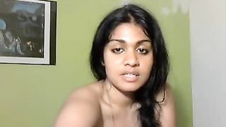 नई दिल्ली किशोरों की लड़की हस्तमैथुन स्वफ़ोटो साथ जोर से कराह रही