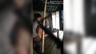 कामुक गांव सेक्स वीडियो पर गुप्त कैमरे के बाहर झोपड़ी