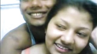 भारतीय सेक्स स्कैंडल गुप्त प्रेमी के साथ देसी युवा भाभी की क्लिप