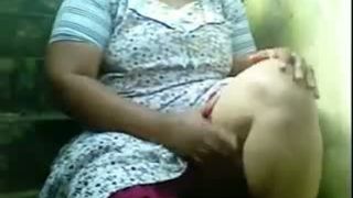 सेक्सी इंडियन केरल बस्टी aunty पुसी शो