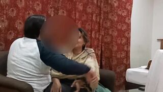 पाकिस्तानी बीबीडबल्यु आंटी हॉट सेक्स मूवी