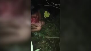 देसी रंडी को जंगल में चोदा ३ टेम्पोवालो ने - हिंदी गेंगबेंग वीडियो