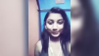 पश्चिम बंगाल की लड़की का बॉयफ्रेंड के साथ न्यूड़ वीडियो कॉल