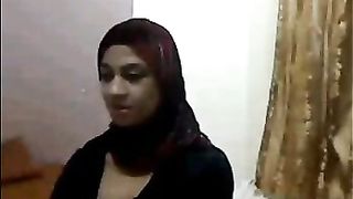 मस्त पाकिस्तान कॉलेज लड़की वेबकैम पर शबनम
