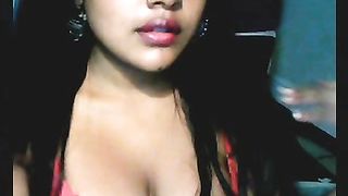 विशाल स्तन भारतीय लड़की कैम पर